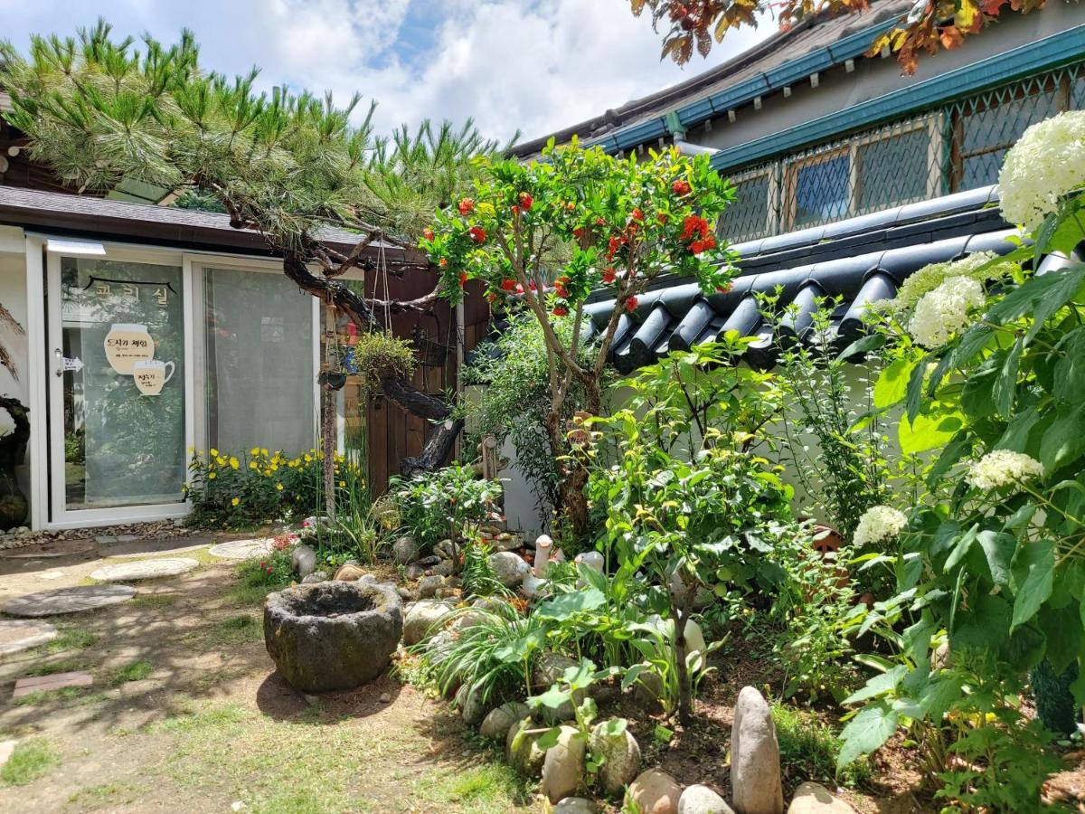The Blue Cradle Hotel Jeonju Ngoại thất bức ảnh