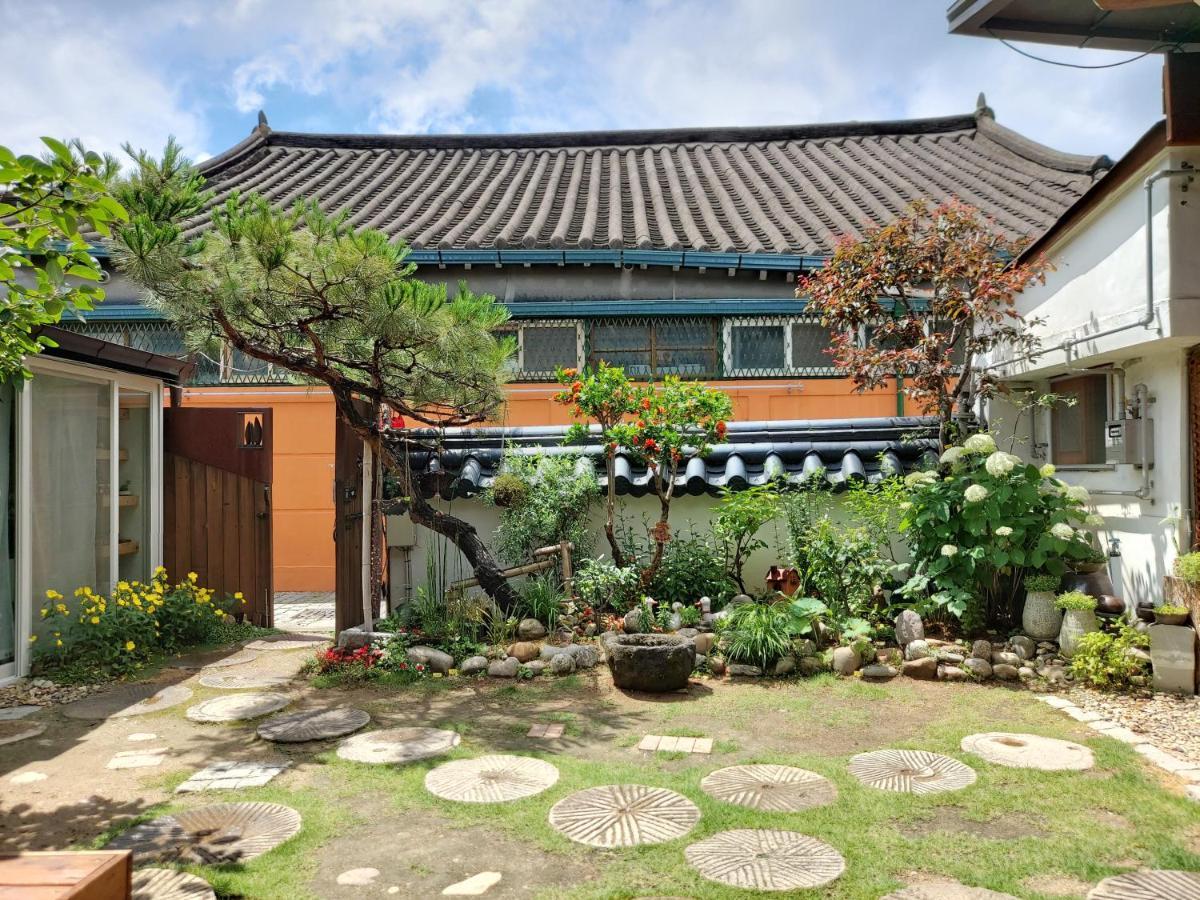 The Blue Cradle Hotel Jeonju Ngoại thất bức ảnh